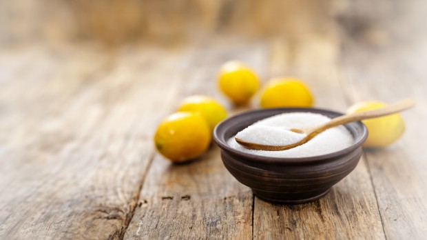 飲水機內膽結晶是什麼？白色水垢用小蘇打有用嗎？清除水垢3大招